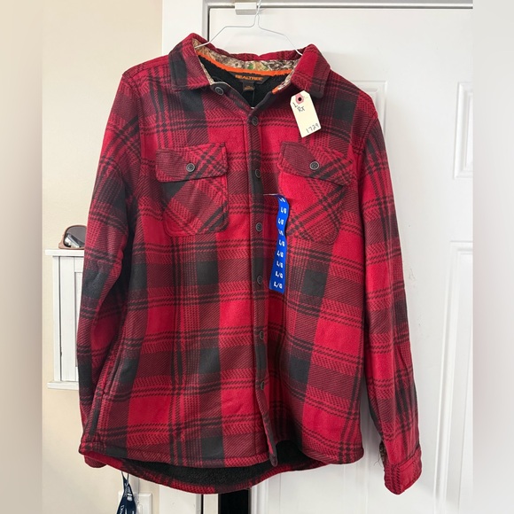 Realtree Other - Large Real Tree Red and Black Plaid Button-Up Shirt